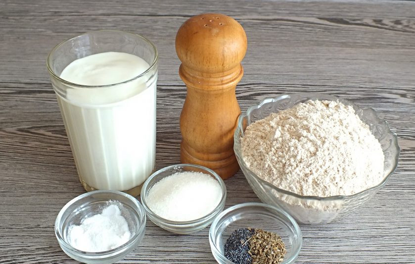 1. Этап. Цельнозерновой хлеб в мультиварке без дрожжей: Подготовьте необходимые ингредиенты.