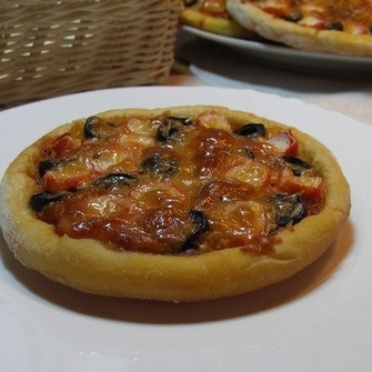 Пицца с крабовыми палочками