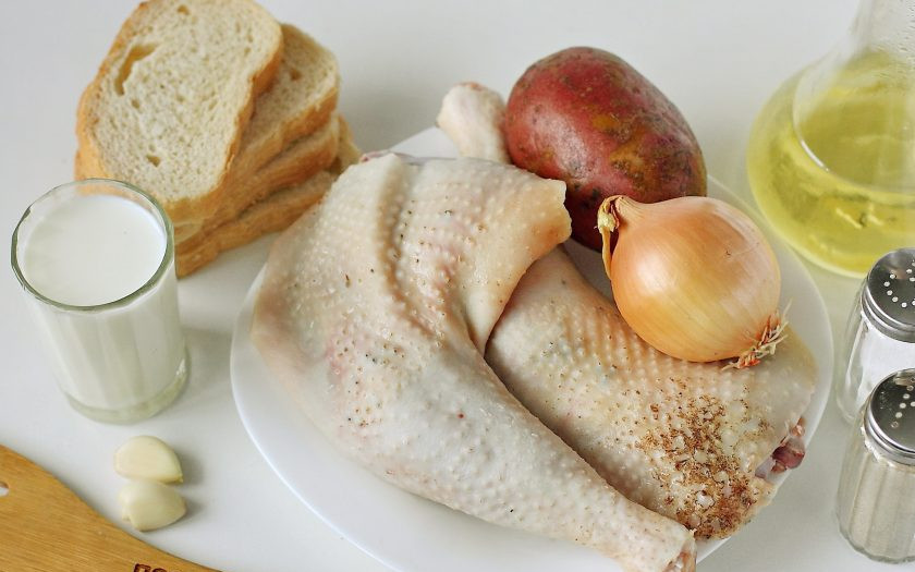 1. Этап. Котлеты из куриных ножек: Подготовьте все ингредиенты.