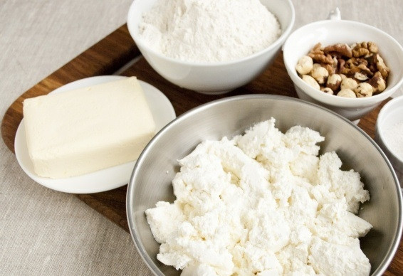 1. Этап. Творожное тесто для рогаликов: 1. Вот такой набор ингредиентов потребуется для этого рецепта.