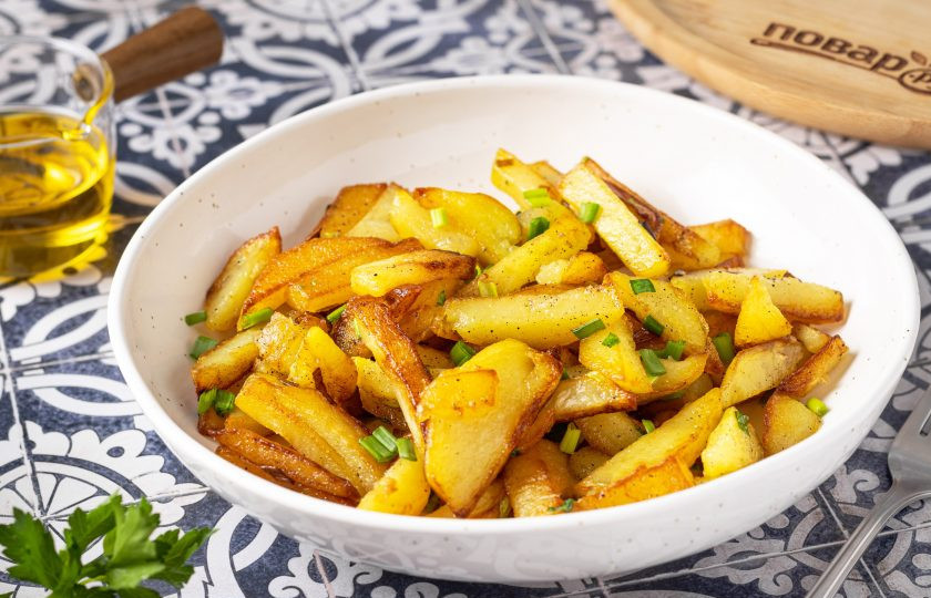 1. Этап. Жареная картошка на оливковом масле: Жареная картошка на оливковом масле готова. Приятного вам аппетита!