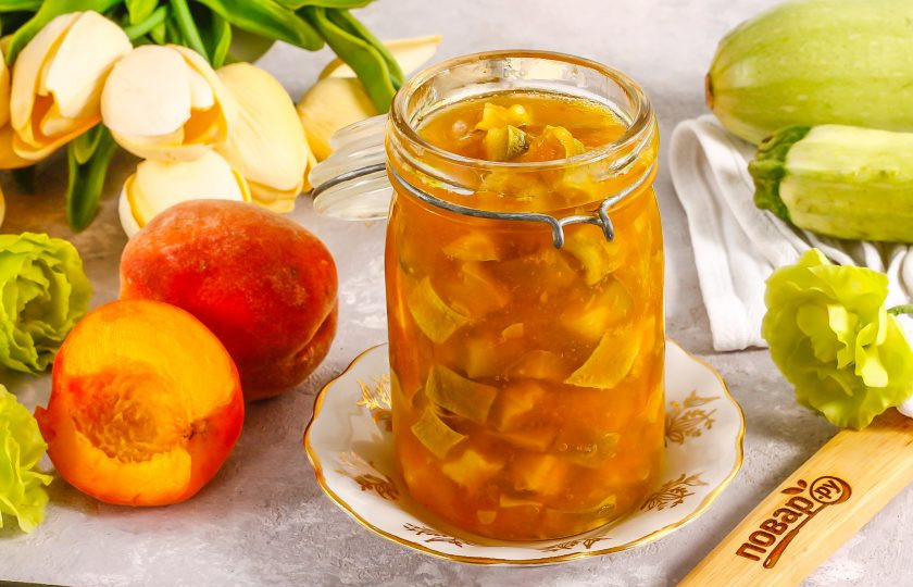 1. Этап. Кабачки в персиковом соке на зиму: Зимой насладитесь летним вкусом вприкуску с тостами или гренками.