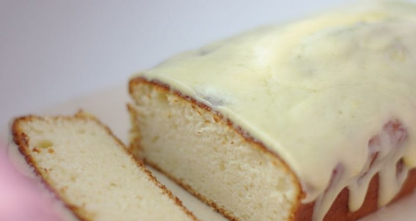 1. Этап. Глазурь для кекса: После остывания, глазурь нанесите на кекс. Приятной дегустации!