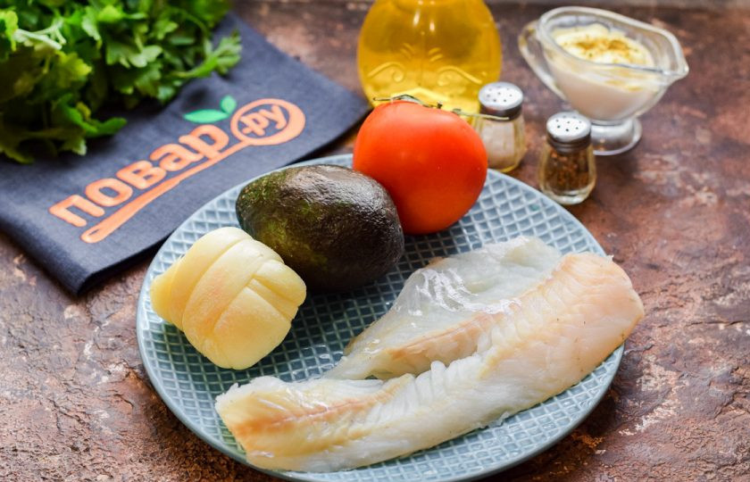 1. Этап. Рыба запеченная с авокадо: Подготовьте ингредиенты. Рыбу заранее разморозьте.