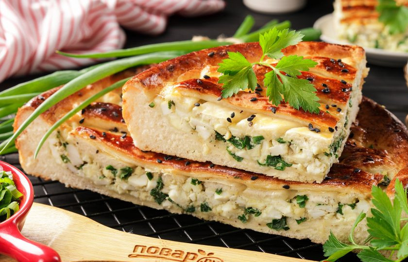 1. Этап. Дрожжевой пирог с яйцом в духовке: Дрожжевой пирог с яйцом в духовке готов. Приятного аппетита!