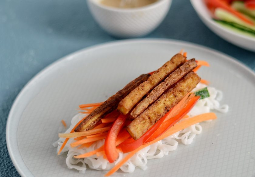 1. Этап. Тайские роллы: Затем тофу.