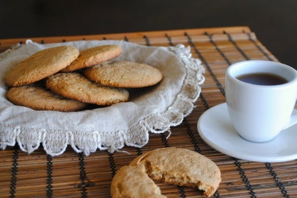 1. Этап. Веганское овсяное печенье: Готовое веганское овсяное печенье подавайте к чаю или кофе. Приятного аппетита!