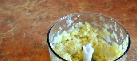 1. Этап. Варенье из крыжовника черенками: 3. Измельчаем в блендере лимоны.