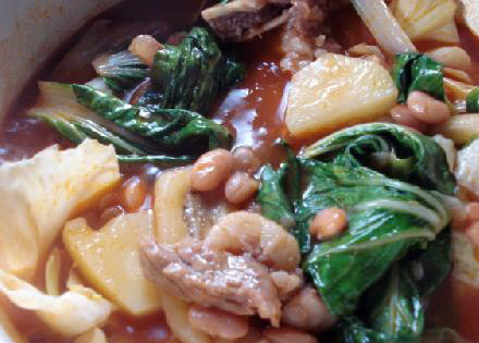 1. Этап. Биф Почеро (Beef Pochero): Смешиваем. Готовим ещё в течении нескольких минут и подаем к столу.