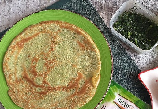 1. Этап. Шпинатные блинные треугольники с ветчиной: Блины испекли. Готовим всё для начинки.