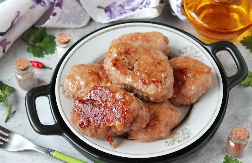 1. Этап. Котлеты из бобра: Приятного аппетита!