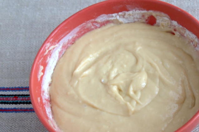 1. Этап. Датский пирог с кокосовой стружкой: Замешиваем тесто.