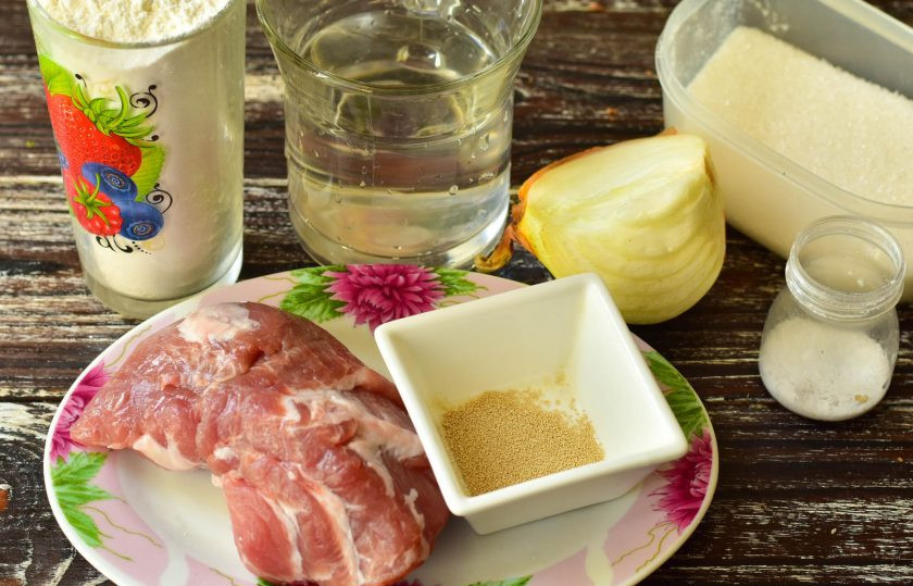 1. Этап. Беляши без яиц: Подготовьте ингредиенты.