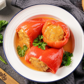 Фаршированный перец с мясом и рисом