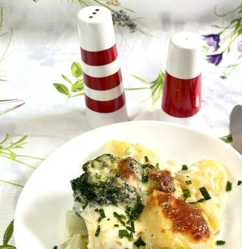 1. Этап. Запеканка из картофеля и брокколи: Такую запеканку можно подать как полноценное блюдо или как гарнир к мясу.