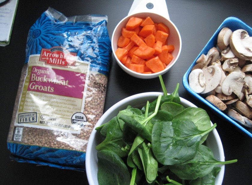 1. Этап. Грибной суп с гречкой: Подготовьте ингредиенты.