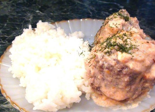 1. Этап. Тефтели в томатно-сметанном соусе: 7. Подавать можно с любым гарниром . Приятного аппетита!