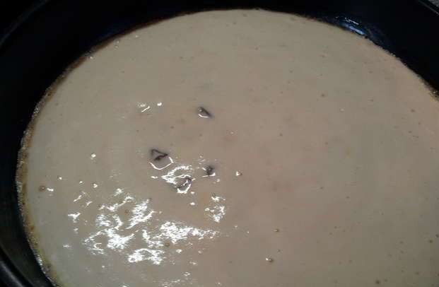 1. Этап. Венский омлет: 5. Выливаем на сковороду и начинаем жарить на среднем огне.