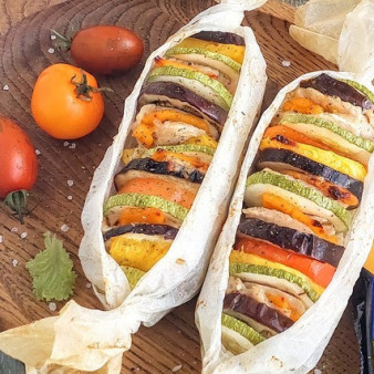 Запеченные овощи с курицей и сыром