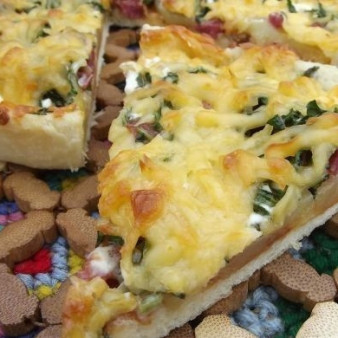 Деревенская пицца с картошкой