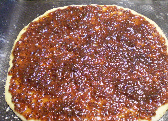 1. Этап. Печенье с начинкой: 8. Распределяем джем.