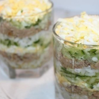 Салат слоеный