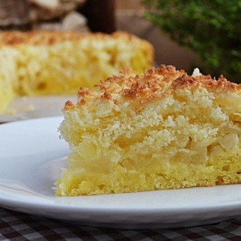 Пирог с творогом и ананасами