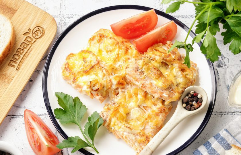 1. Этап. Форель под майонезом и сыром: Приятного аппетита!