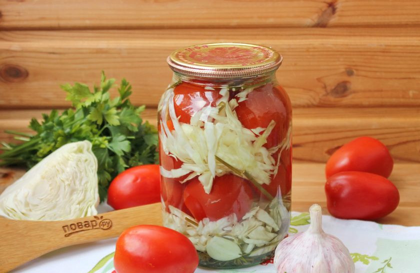 1. Этап. Помидоры с капустой без стерилизации: Помидоры с капустой на зиму готовы. Храните в прохладном месте.