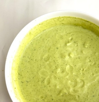 1. Этап. Холодный суп из цуккини и горошка: Какой красивый цвет получился!