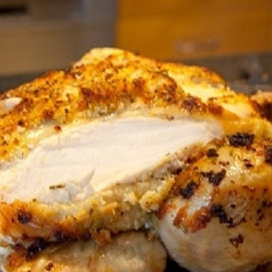 Запеченная курица с чесноком и лимоном