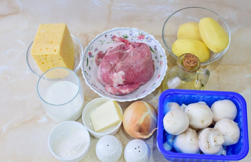 1. Этап. Мясо по-орловски из свинины: Перед началом приготовления подготовьте все необходимые ингредиенты.