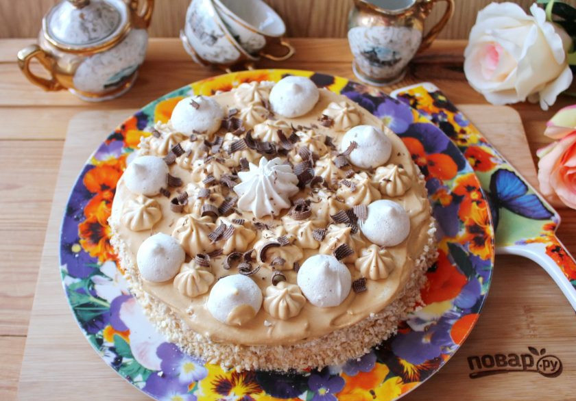 1. Этап. Меренговый торт: Меренговый торт готов. Можно накрывать стол к чаю.