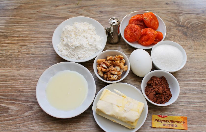 1. Этап. Янтарный торт: Подготовьте все необходимые ингредиенты для приготовления торта.