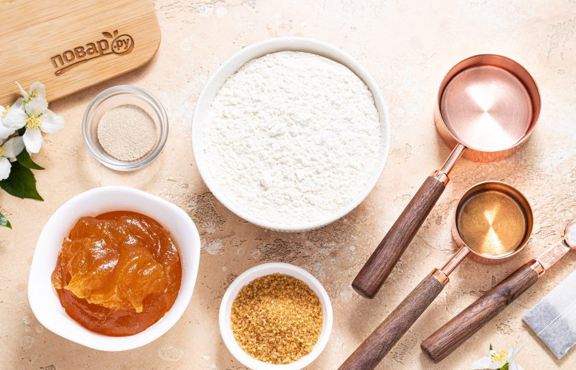 1. Этап. Постные пирожки с повидлом: Подготовьте все ингредиенты.