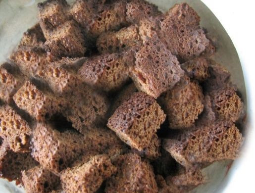 1. Этап. Бородинский квас без дрожжей: 3. Вот такие аппетитные сухарики станут основой кваса.