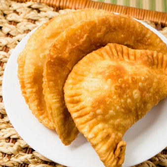 Тесто на чебуреки с водкой