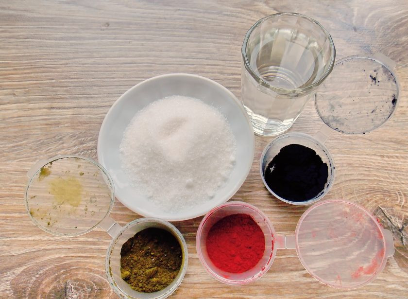 1. Этап. Сахарные кристаллы на палочке: Подготовьте все необходимые ингредиенты для выращивания кристаллов на палочке.