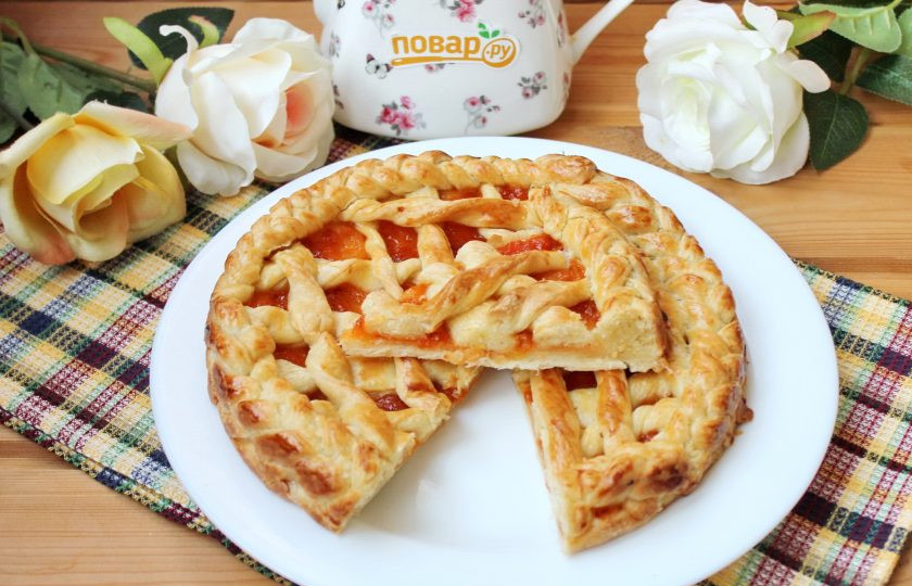 1. Этап. Пирог с абрикосовым джемом: Пирог охладите, нарежьте и подавайте к столу. Приятного чаепития!