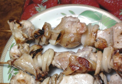 1. Этап. Шашлык с дымком в духовке: В итоге получаем шашлычок с тонким ароматом костра… Красота… Вкуснота…