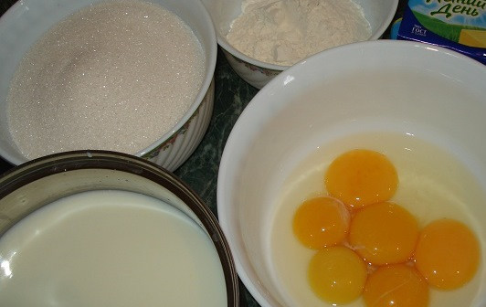 1. Этап. Крем яичный для торта: Подготовим все необходимые ингредиенты.