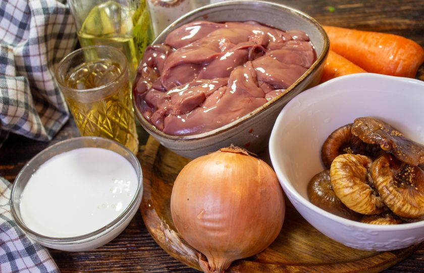 1. Этап. Паштет с инжиром: Подготовьте продукты для приготовления паштета.