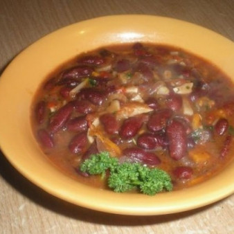 Гуляш из фасоли