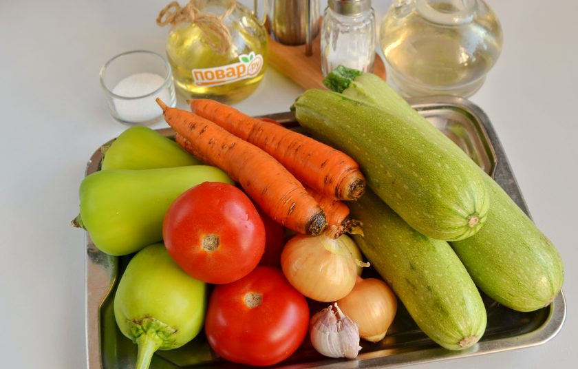 1. Этап. Кабачковая икра в духовке на зиму: 1. Подготовьте овощи, приступим!