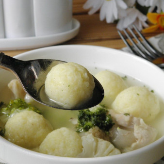 Суп с картофельными шариками