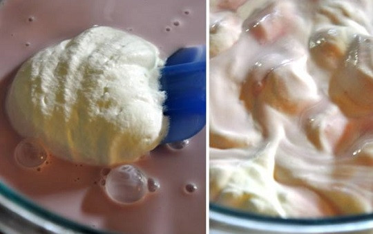 1. Этап. Торт за 20 минут без выпечки: 4. Оставшиеся сливки взбейте и выложите в йогурт. Добавьте киви, желатин и перемешайте аккуратно.