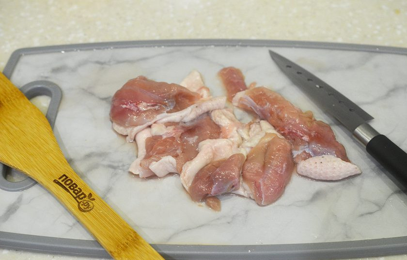 1. Этап. Тушенка из утки в домашних условиях: 3. Утку отделите от костей.