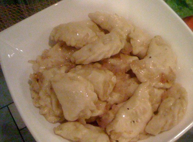 1. Этап. Вареники на пару украинские: Вот теперь подаем украинские вареники к столу. Приятного всем аппетита!