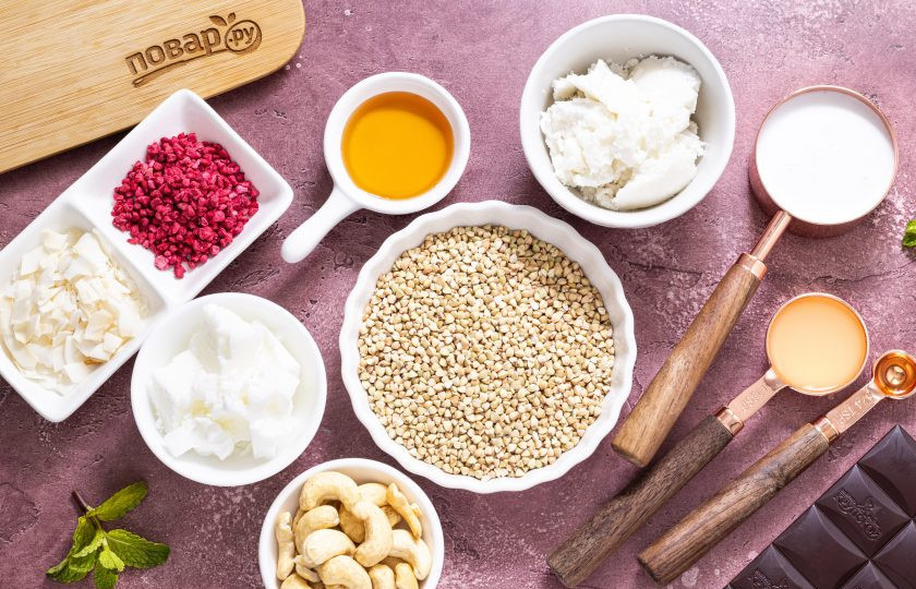 1. Этап. Сырки из зеленой гречки: Подготовьте все ингредиенты.