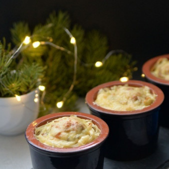 Гнёзда, фаршированные тунцом и шампиньонами